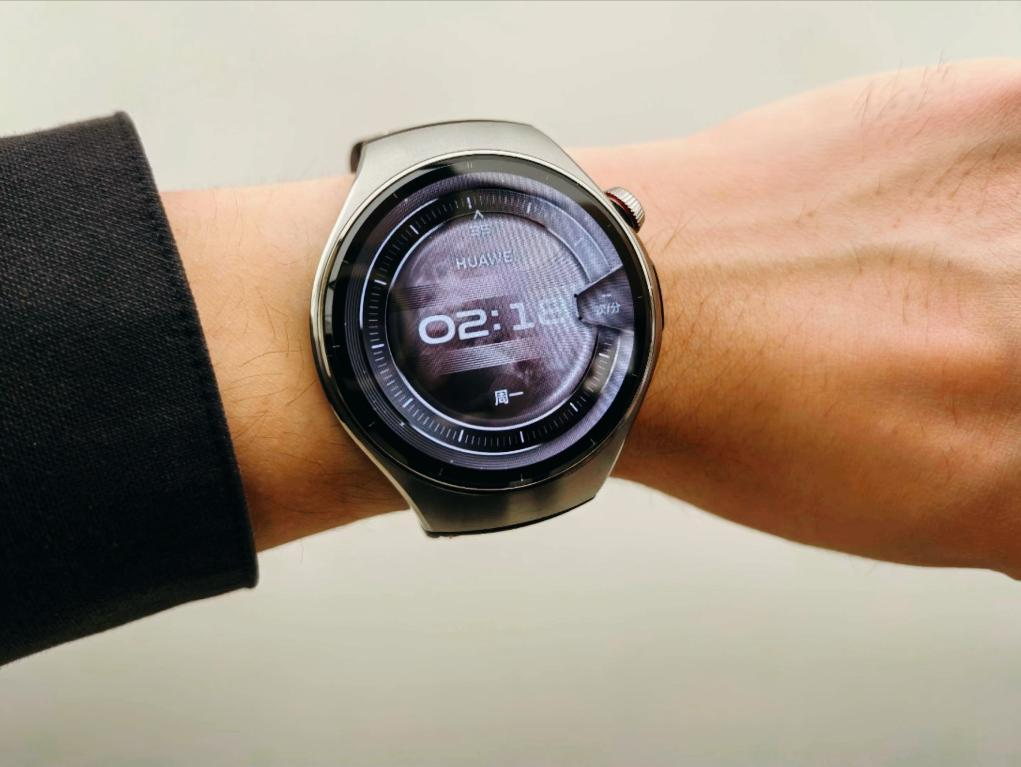 2025年智能手表怎么选？这两款好物实测：有颜，更有料，让你不花冤枉钱！