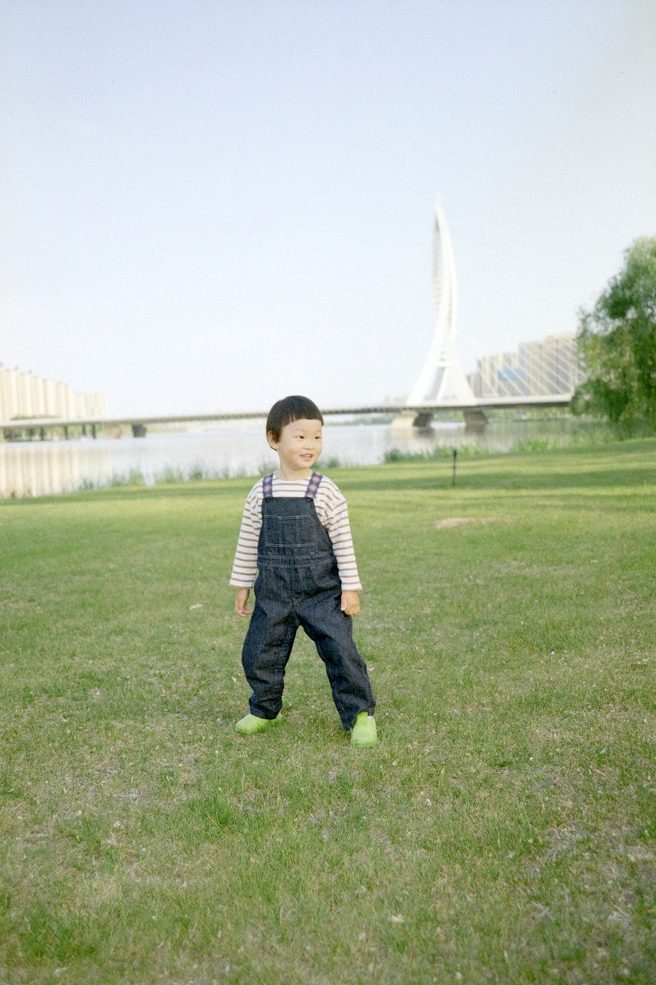 站酷上能发胶片摄影图作品吗？（图ZMzk1OTc1NDE2） - 人文/纪实摄影 - 站酷设计师Brain歪后生原创素材 - 站酷ZCOOL