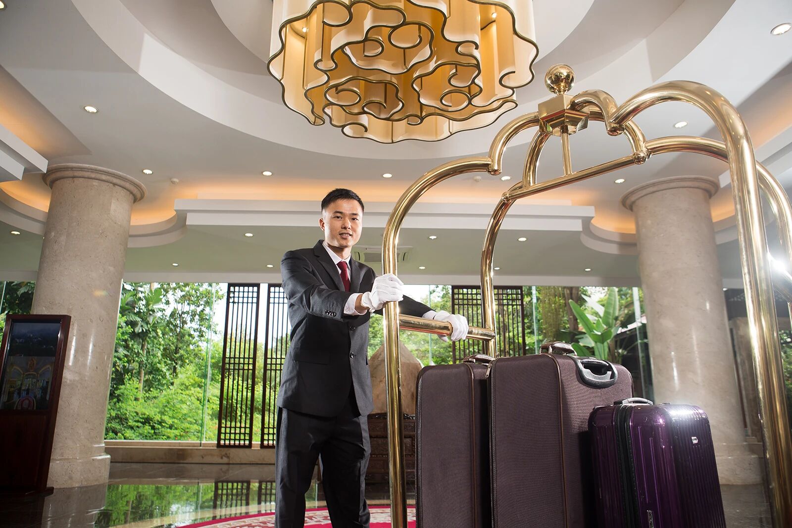 吴应忠院长笔下“龙山温泉”：六心妙法 绘就灵秀之境