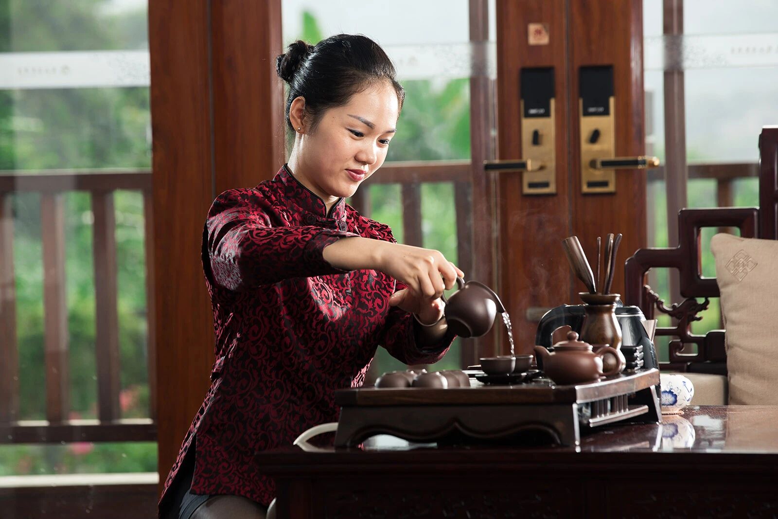 吴应忠院长笔下“龙山温泉”：六心妙法 绘就灵秀之境