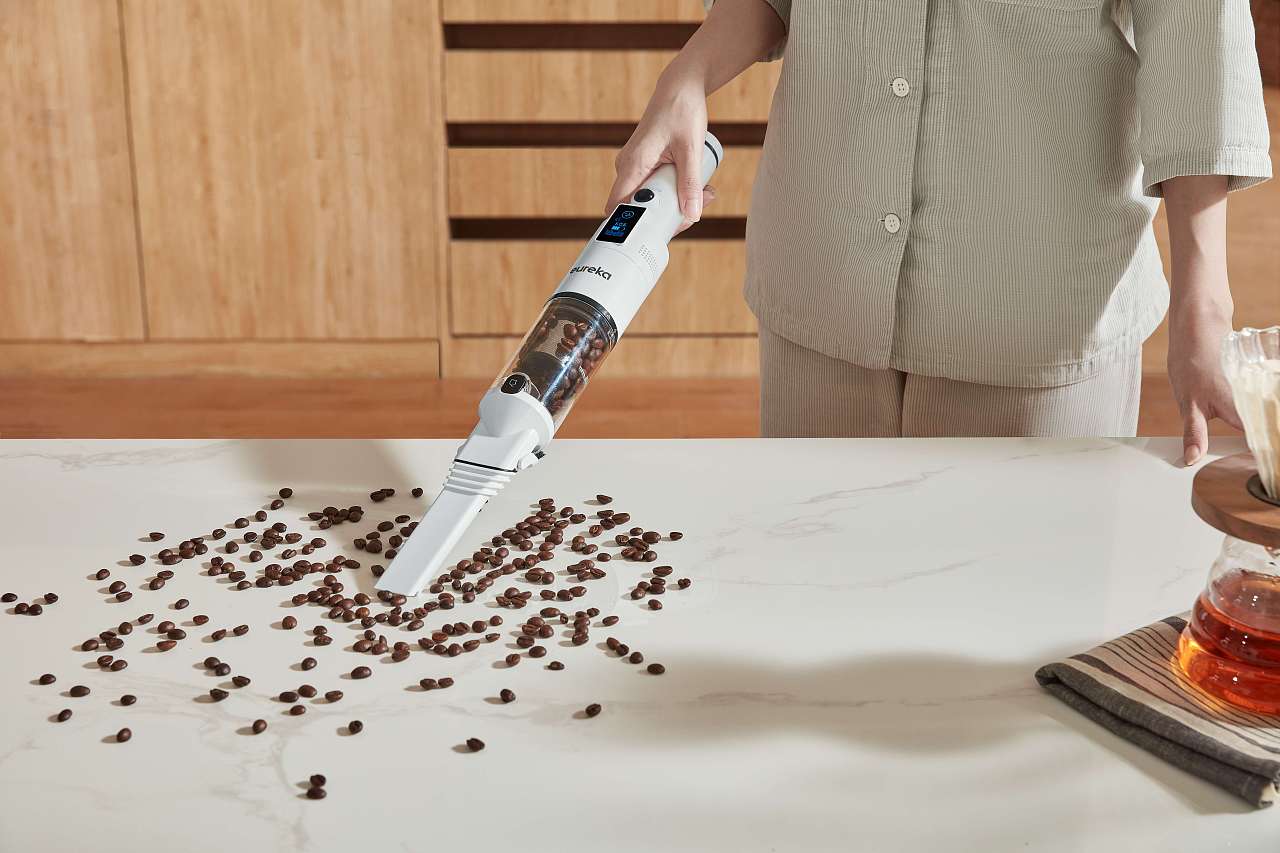 Eureka-HD300吸尘器卖点图拍摄｜优瑞家｜日本市场（图ZMzk2MDA3MTky） - 产品摄影 - 站酷设计师承与承文化原创素材 - 站酷ZCOOL