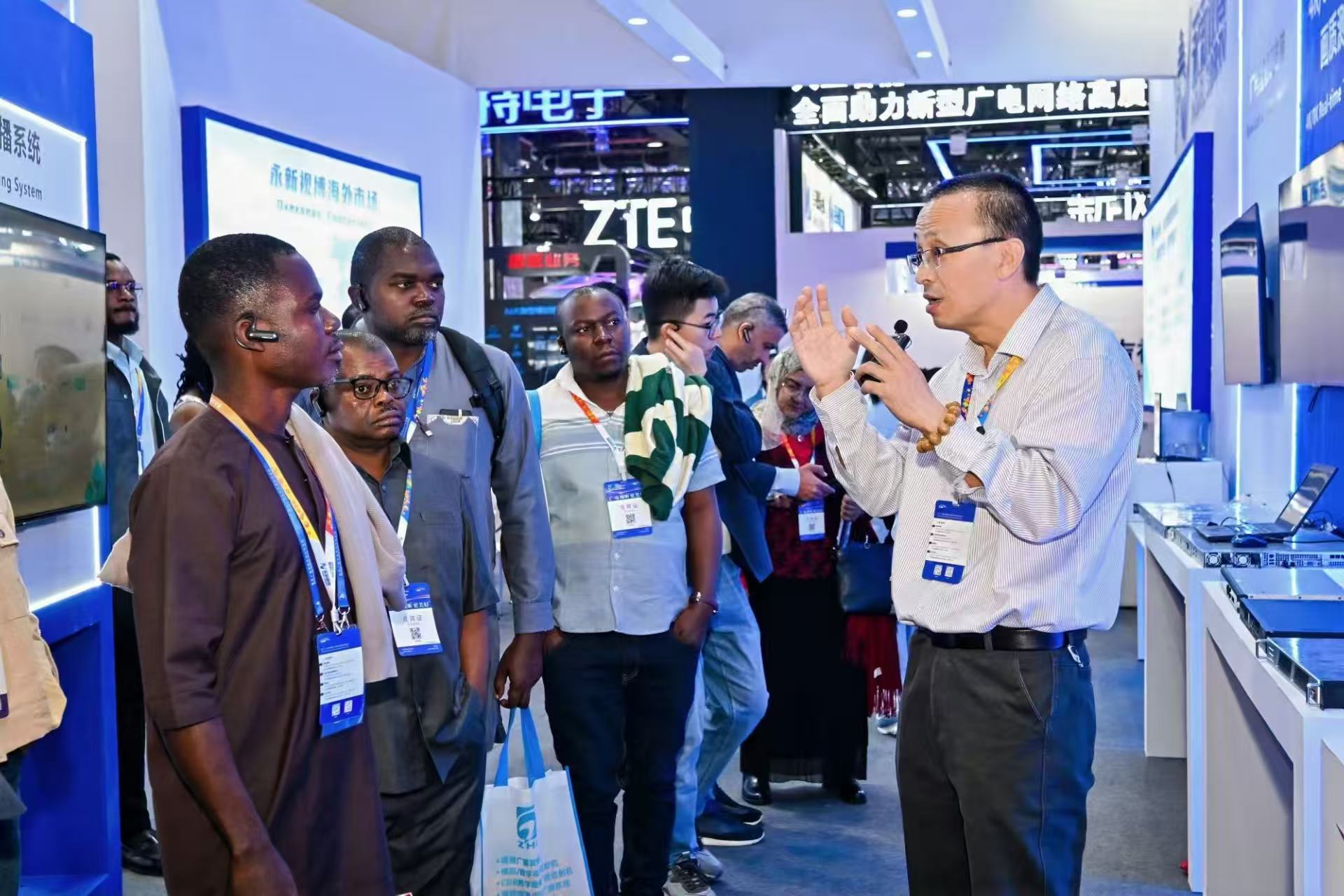 头部企业的共同选择：IndoorLink无线讲解器，强在哪儿？（图ZMTUyMTI2NDg=） - 资讯 - 站酷设计师depthlink原创素材 - 站酷ZCOOL