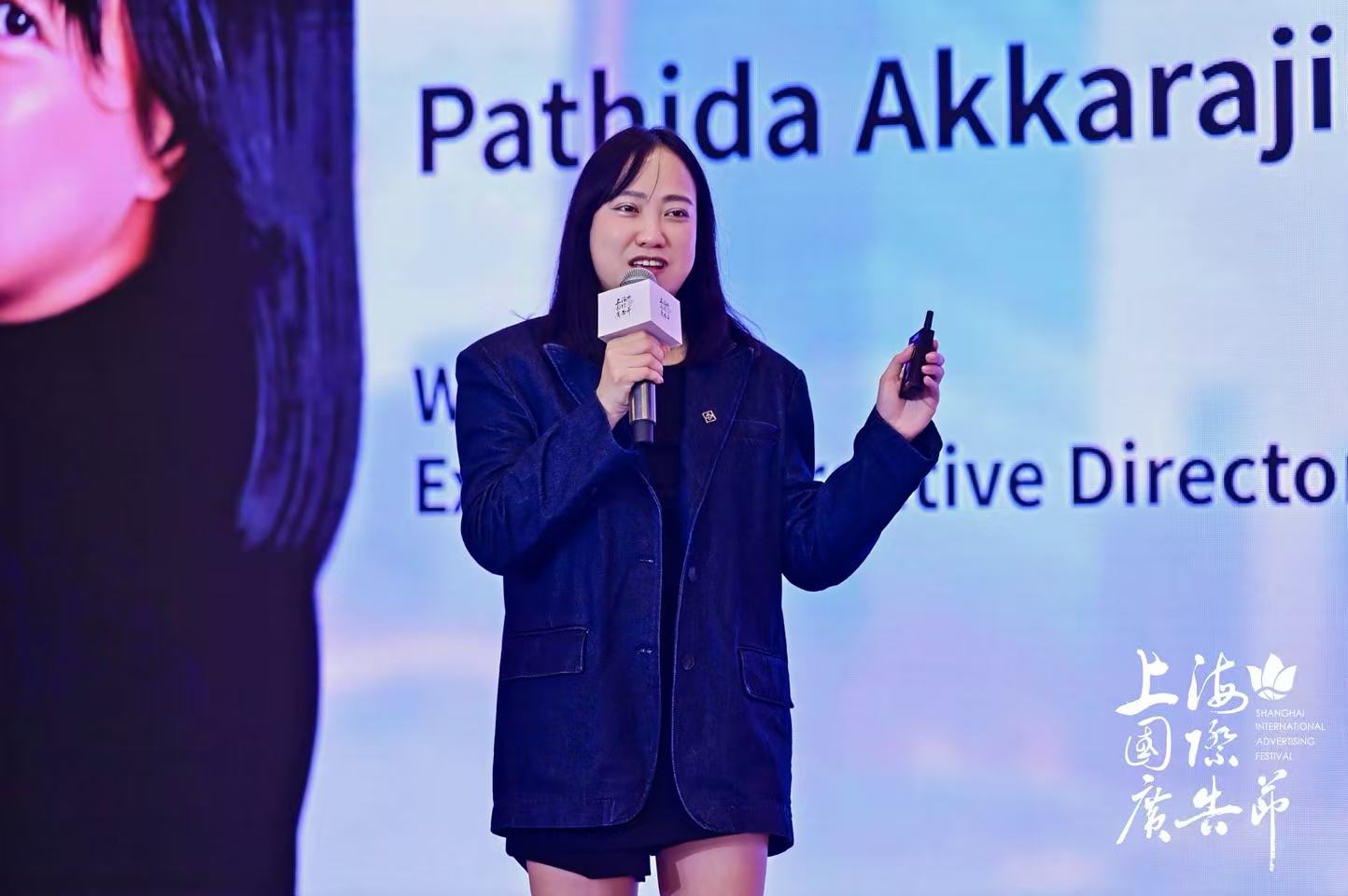 演讲《Chaos & Culture: Building Viral Brands in the New Thai Media Ecology》
<br> Wolf BKK执行创意总监<br><br> Pathida Akkarajindanon