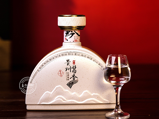 贵州省酱香白酒集团x古一设计 黔沁系列白酒包装设计