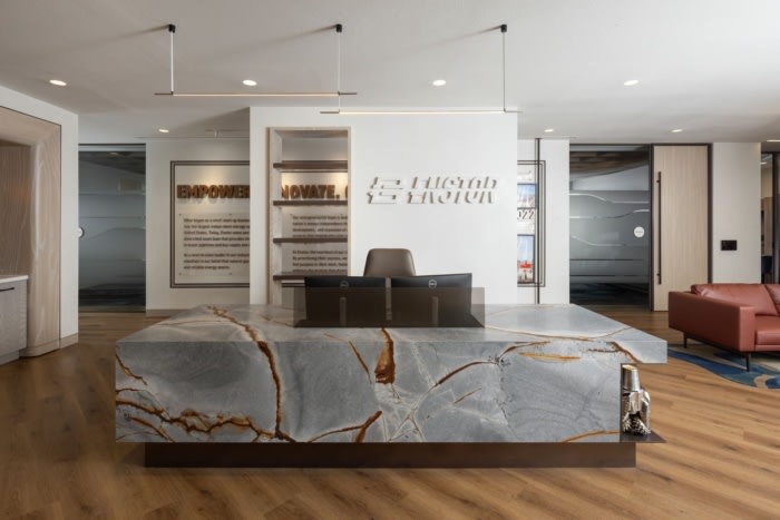 办公楼装修：开放式与私密区平衡 构建专注协作兼备的能源办公环境（图ZMTUyMTkzMjA=） - 资讯 - 站酷设计师凯悦办公装修原创素材 - 站酷ZCOOL