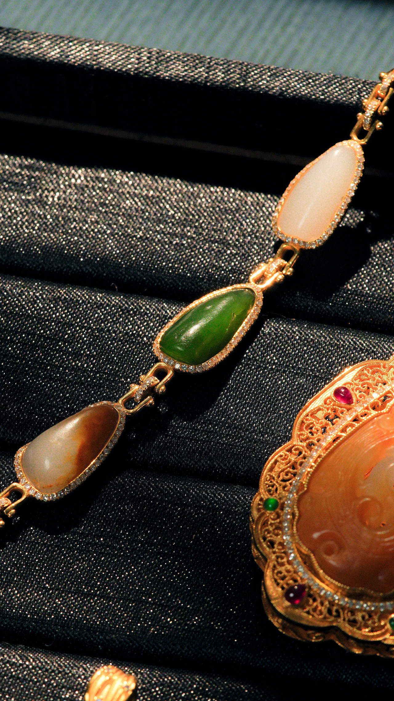 糖玉和田玉首饰