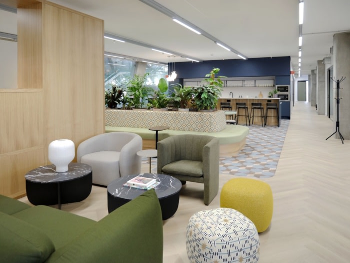 办公楼装修：突破传统办公现状 实现自由协作与专注的平衡设计（图ZMTUyMjE1NTI=） - 资讯 - 站酷设计师凯悦办公装修原创素材 - 站酷ZCOOL