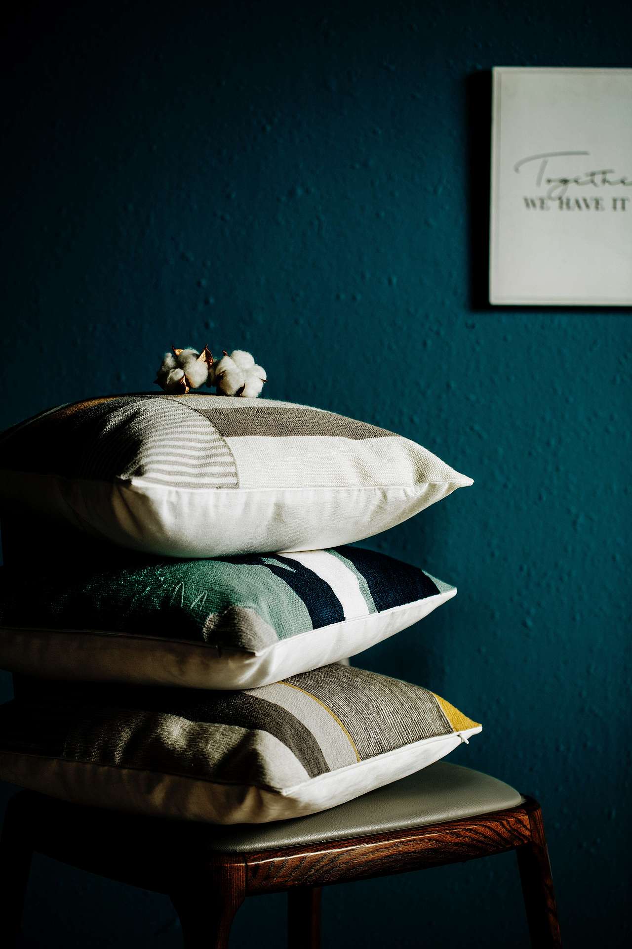 家居摄影｜抱枕实拍（图ZMzk2NTc3MjM2） - 产品摄影 - 站酷设计师承与承文化原创素材 - 站酷ZCOOL