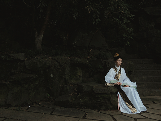 此去柳花如梦里-