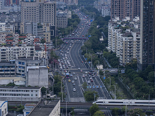 打卡福州镇海楼和火车同框
