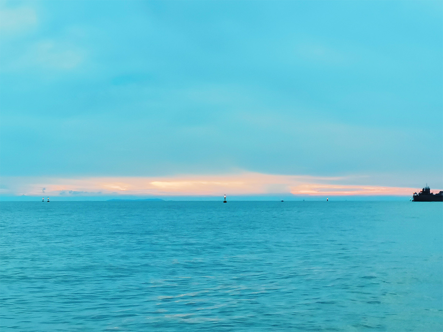 嗡嗡嗡weng的個(gè)人主頁(yè)（背景預(yù)覽） - 主頁(yè)背景設(shè)置 - 站酷設(shè)計(jì)師嗡嗡嗡weng原創(chuàng)素材 - 站酷ZCOOL