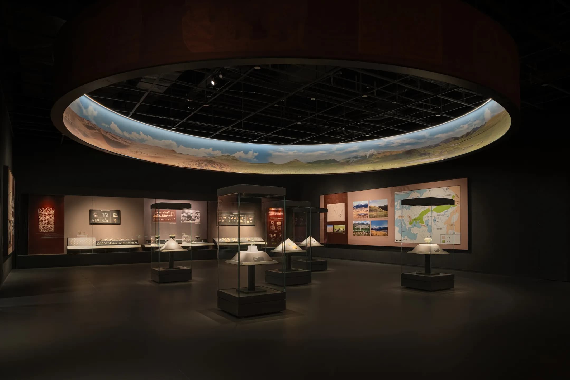 触摸鄂尔多斯的文明脉搏：博物馆里的文物对话与 “多元共生” 回响-森克思科技（图ZMTUyMzIxMTY=） - 观点 - 站酷设计师森克思科技原创素材 - 站酷ZCOOL