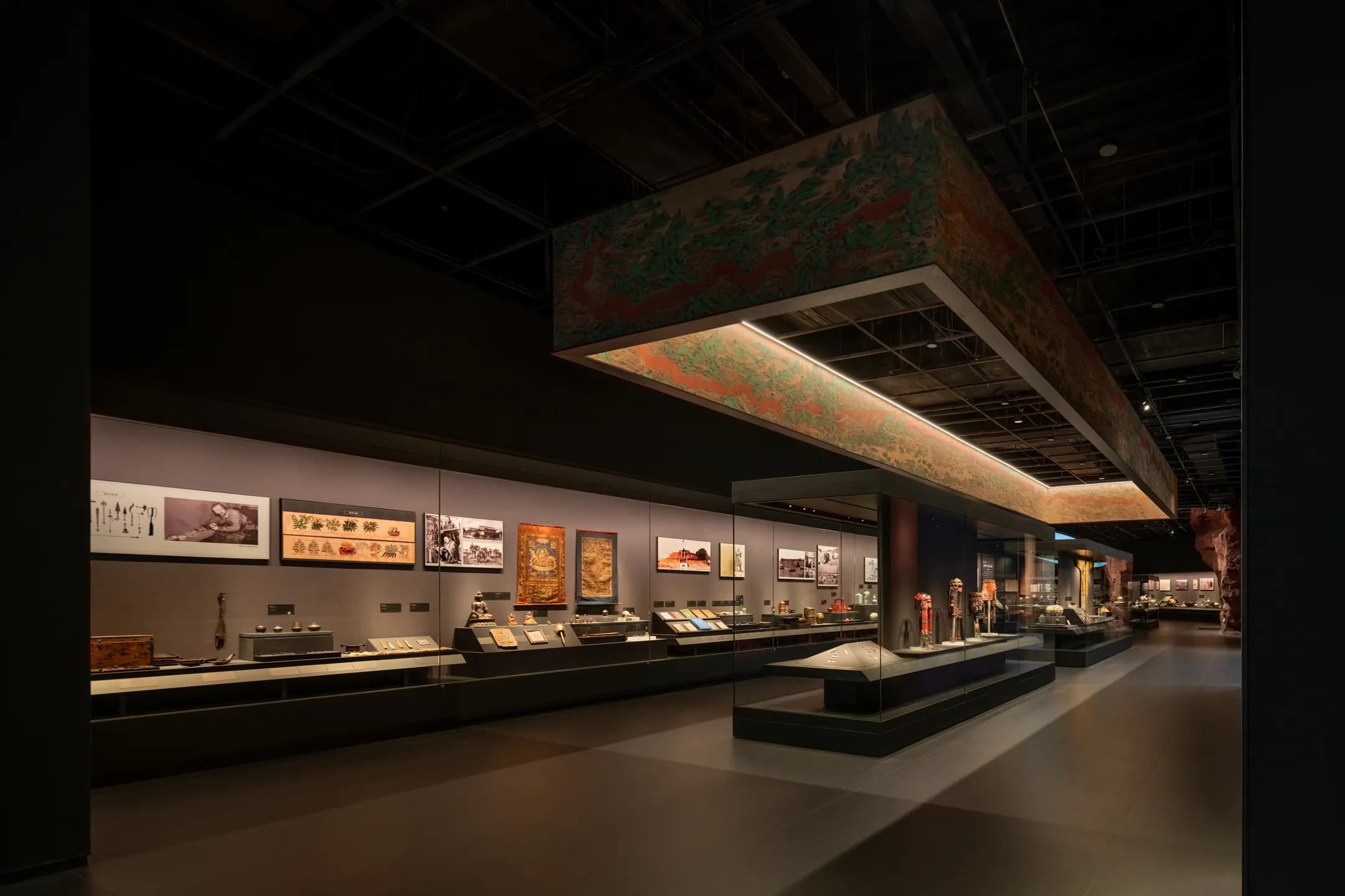 触摸鄂尔多斯的文明脉搏：博物馆里的文物对话与 “多元共生” 回响-森克思科技（图ZMTUyMzIxNjQ=） - 观点 - 站酷设计师森克思科技原创素材 - 站酷ZCOOL