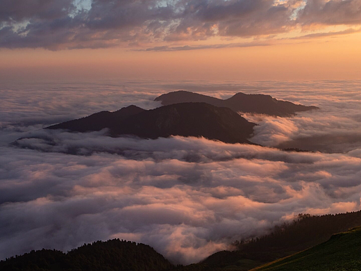 巍峨山川云海高清动态壁纸