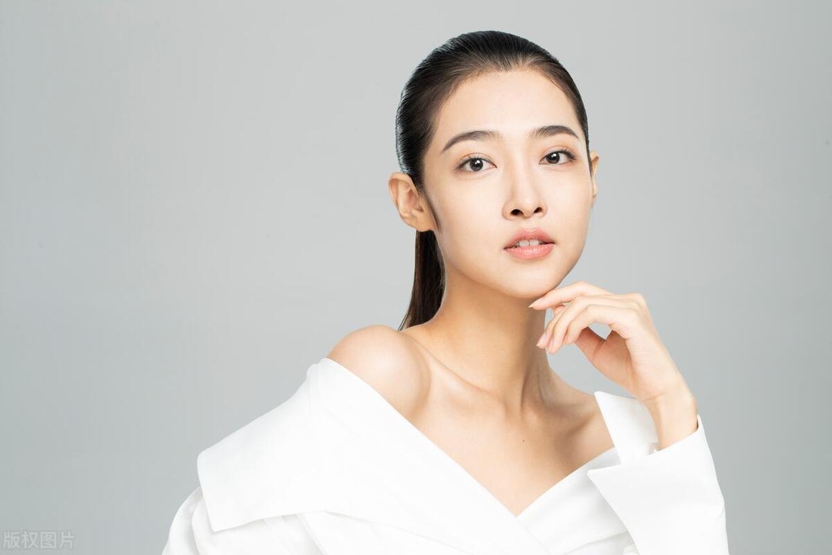 国货洗面奶性价比之王！男士一支用半年，洗去防晒汗渍还能舒缓泛红