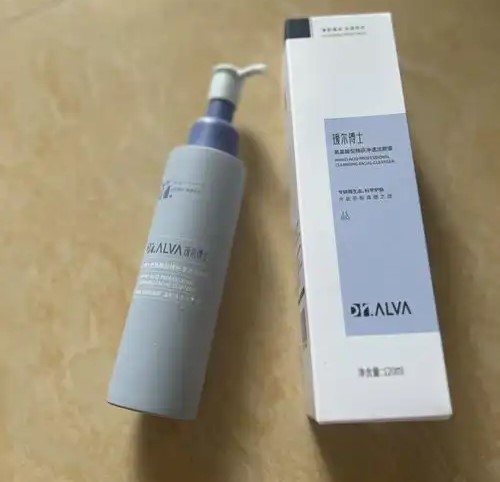 国货洗面奶性价比之王！男士一支用半年，洗去防晒汗渍还能舒缓泛红