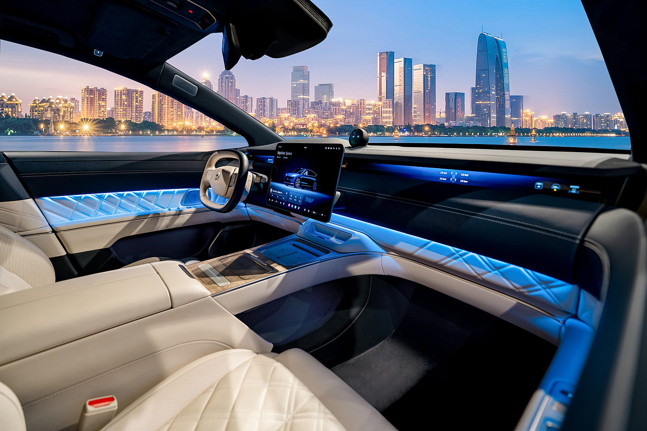 蔚来-ET9（图ZMzk3MDQyMjE2） - 产品摄影 - 站酷设计师Carson_小立原创素材 - 站酷ZCOOL