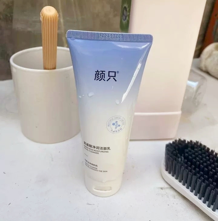 敏感肌学生专属洗面奶：温和又补水的5款平价洁面乳安利