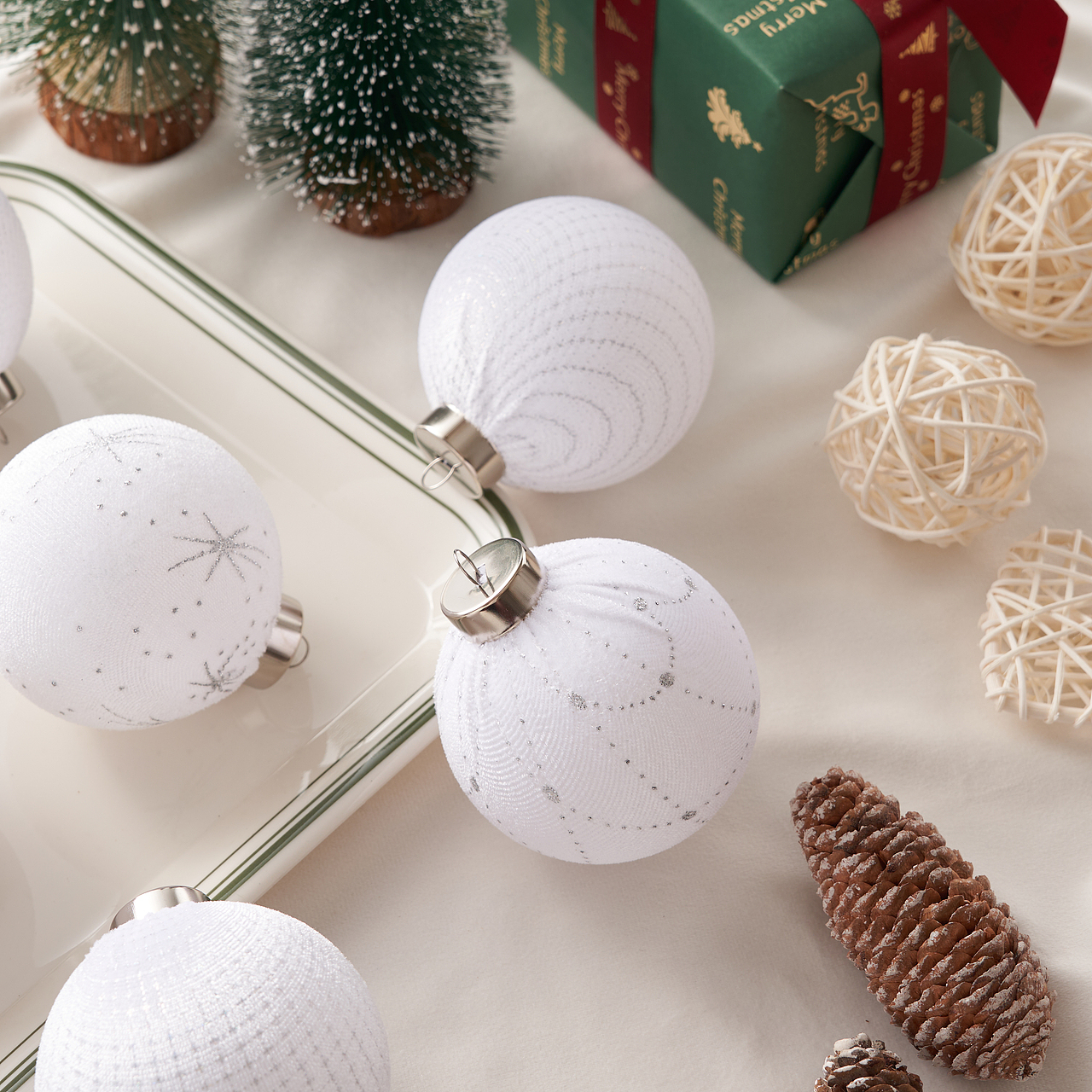 圣诞球（图ZMzk3MTc4NDk2） - 产品摄影 - 站酷设计师捕风摄影工作室原创素材 - 站酷ZCOOL