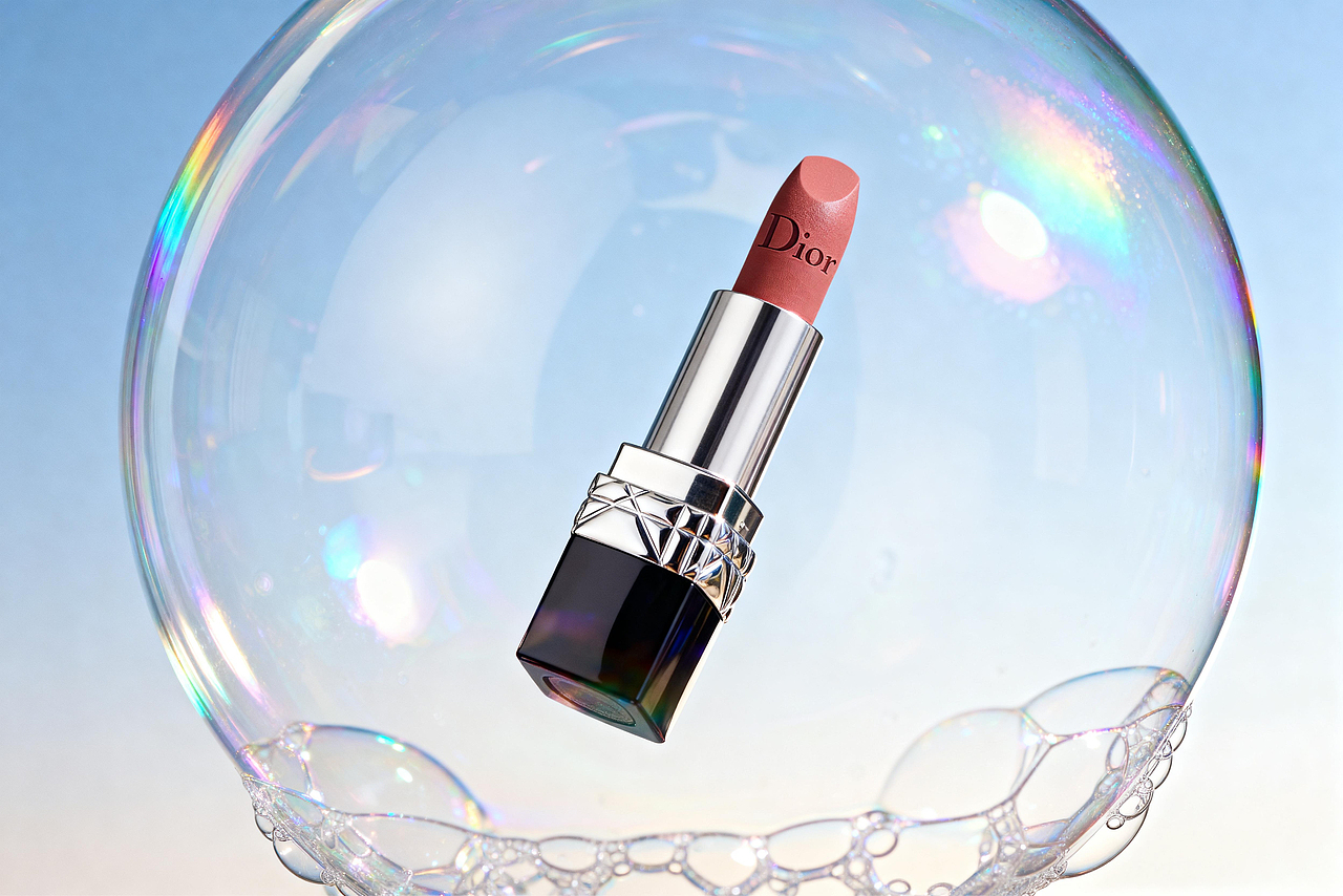 Dior 口红 I 节日/布料/情人节/创意Ai场景出图（图ZMzk3MTg4ODEy） - 产品 - 站酷设计师沐风keyshot原创素材 - 站酷ZCOOL