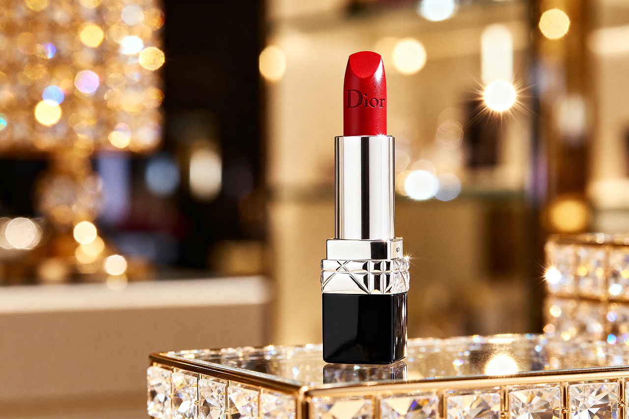 Dior 口红 I 节日/布料/情人节/创意Ai场景出图（图ZMzk3MTg4Nzc2） - 产品 - 站酷设计师沐风keyshot原创素材 - 站酷ZCOOL