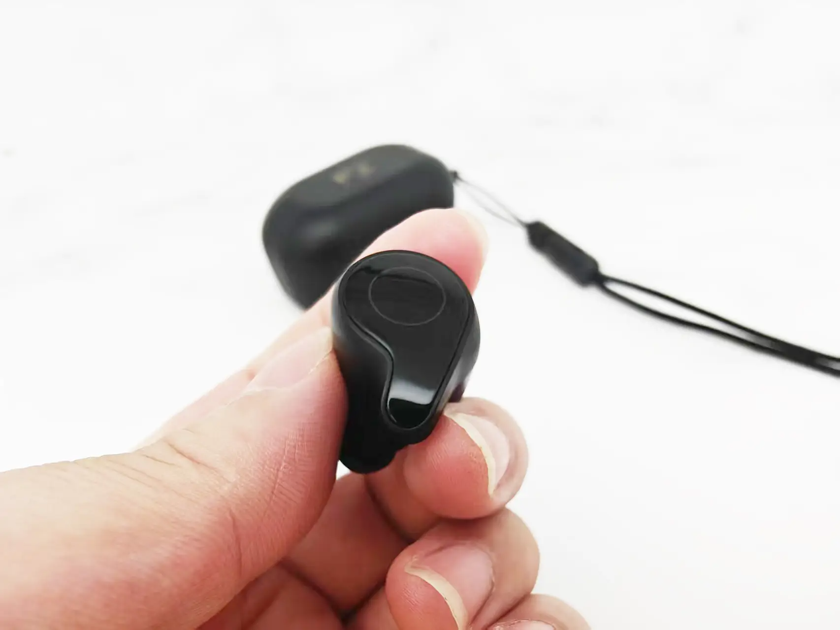 别看它小!5.4g小身板藏Hi-Fi!览邦LaiPods Pro+:音质与降噪吊媲美千元机