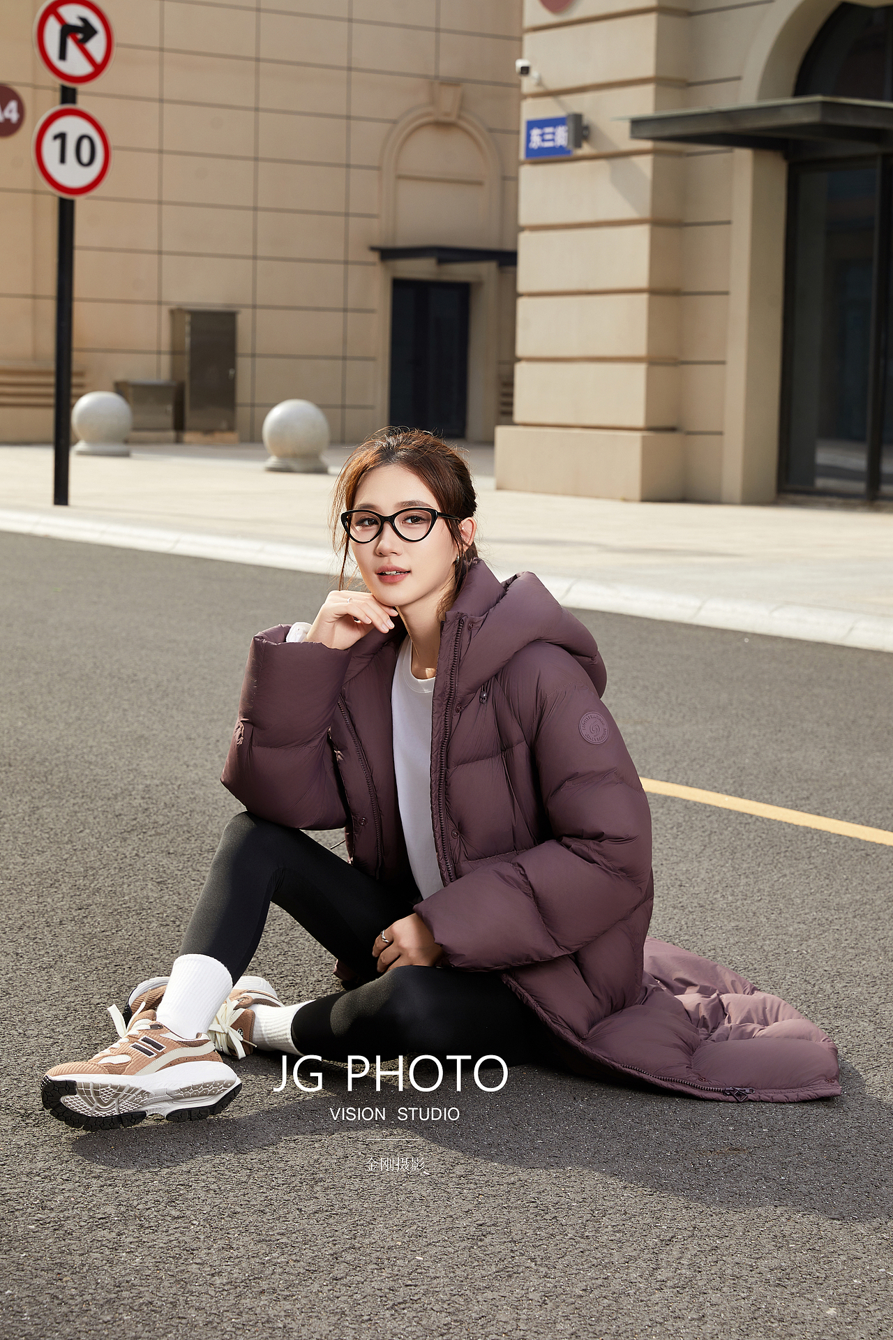 羽绒服拍摄（图ZMzk3MjA5OTYw） - 产品摄影 - 站酷设计师金刚摄影原创素材 - 站酷ZCOOL