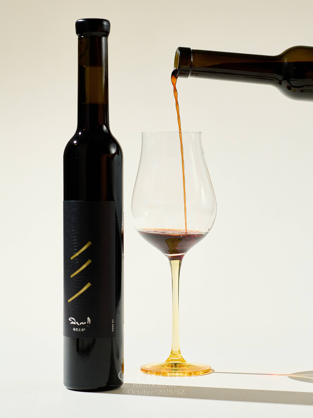 白葡萄酒红酒摄影摄影洋酒摄影深圳美食摄影产品摄影（图ZMzk3MjE2NTMy） - 美食摄影 - 站酷设计师Cphoto商业摄影师原创素材 - 站酷ZCOOL