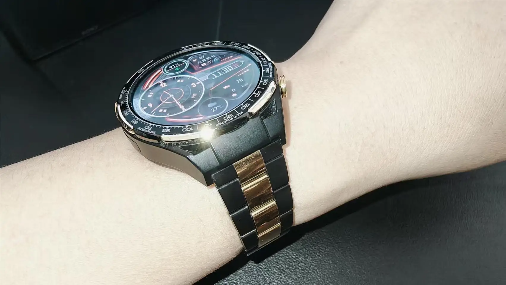 能聊天、像真人！览邦Watch Ultra：脱离手机也能微信/导航/支付，腕上小手机来了