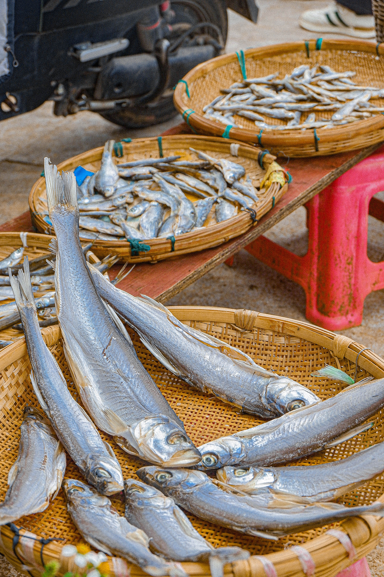 2025年10月外出-澄江红沙滩、马房村、通海