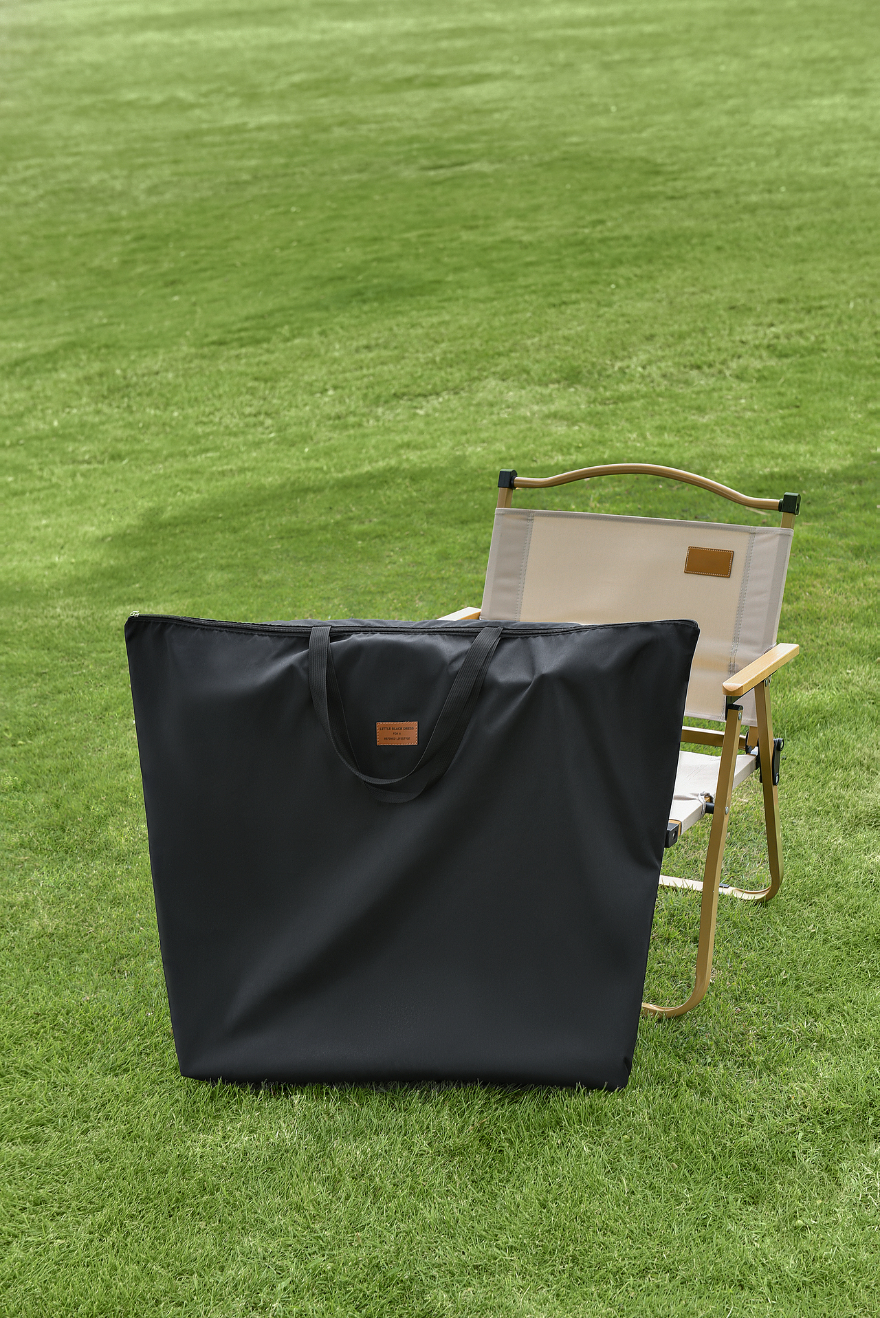 克米特椅收纳袋户外拍摄（图ZMzk3MzMyNjU2） - 产品摄影 - 站酷设计师恐龙姐姐原创素材 - 站酷ZCOOL