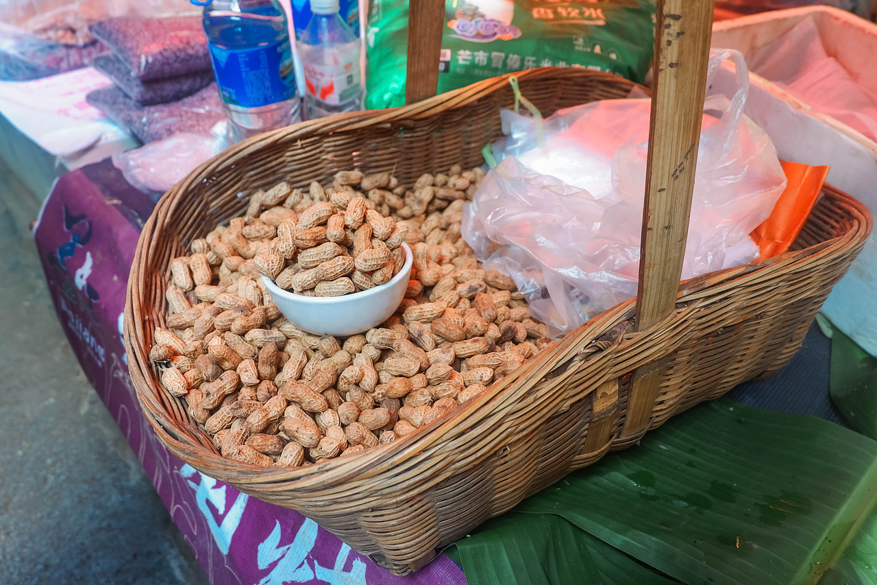 2025年10月外出-墨江双龙烧烤城