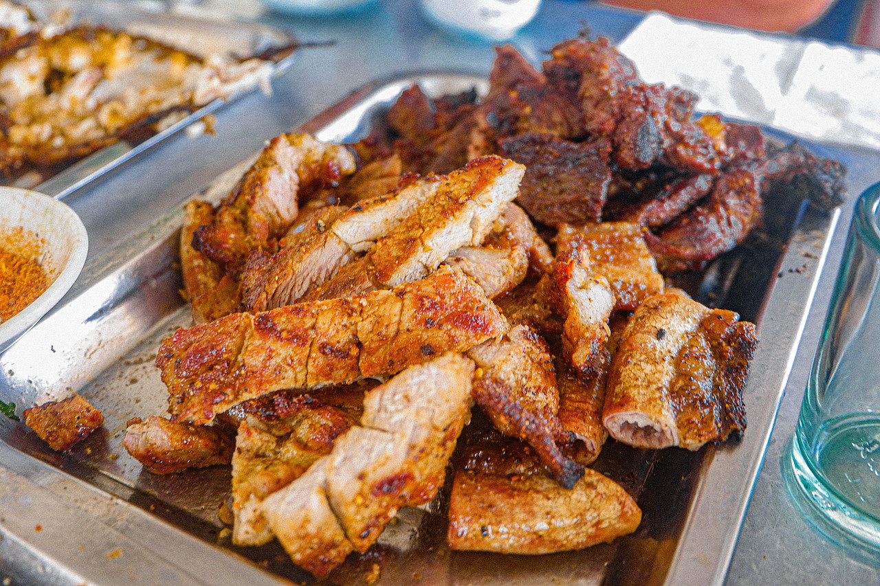 2025年10月外出-墨江双龙烧烤城