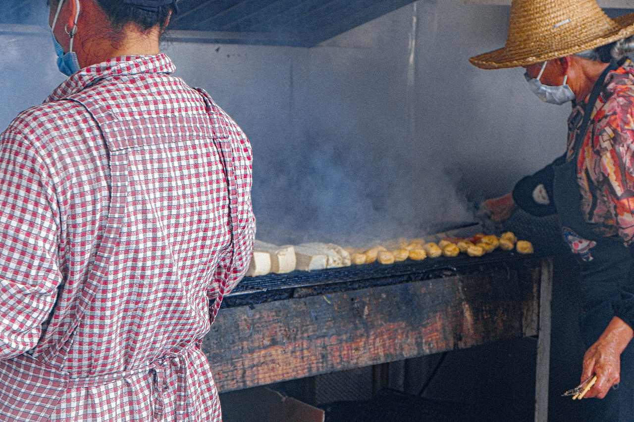 2025年10月外出-墨江双龙烧烤城
