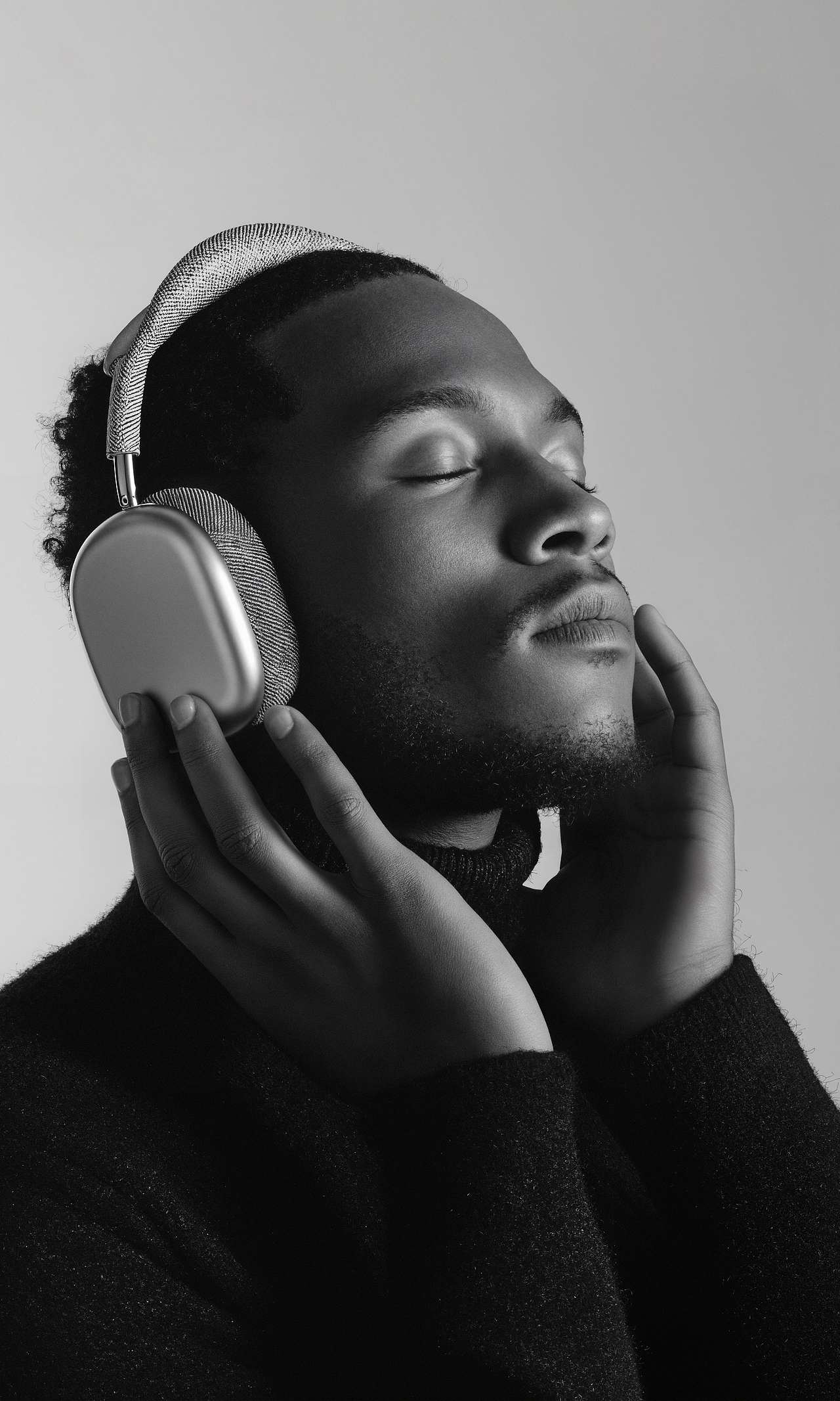 AiGC案例练习丨头戴式耳机模特丨005（图ZMzk3NTAxMzI0） - AI作品 - 站酷设计师Kan_Design原创素材 - 站酷ZCOOL