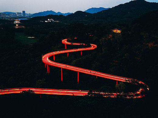 悠悠然与一抹红