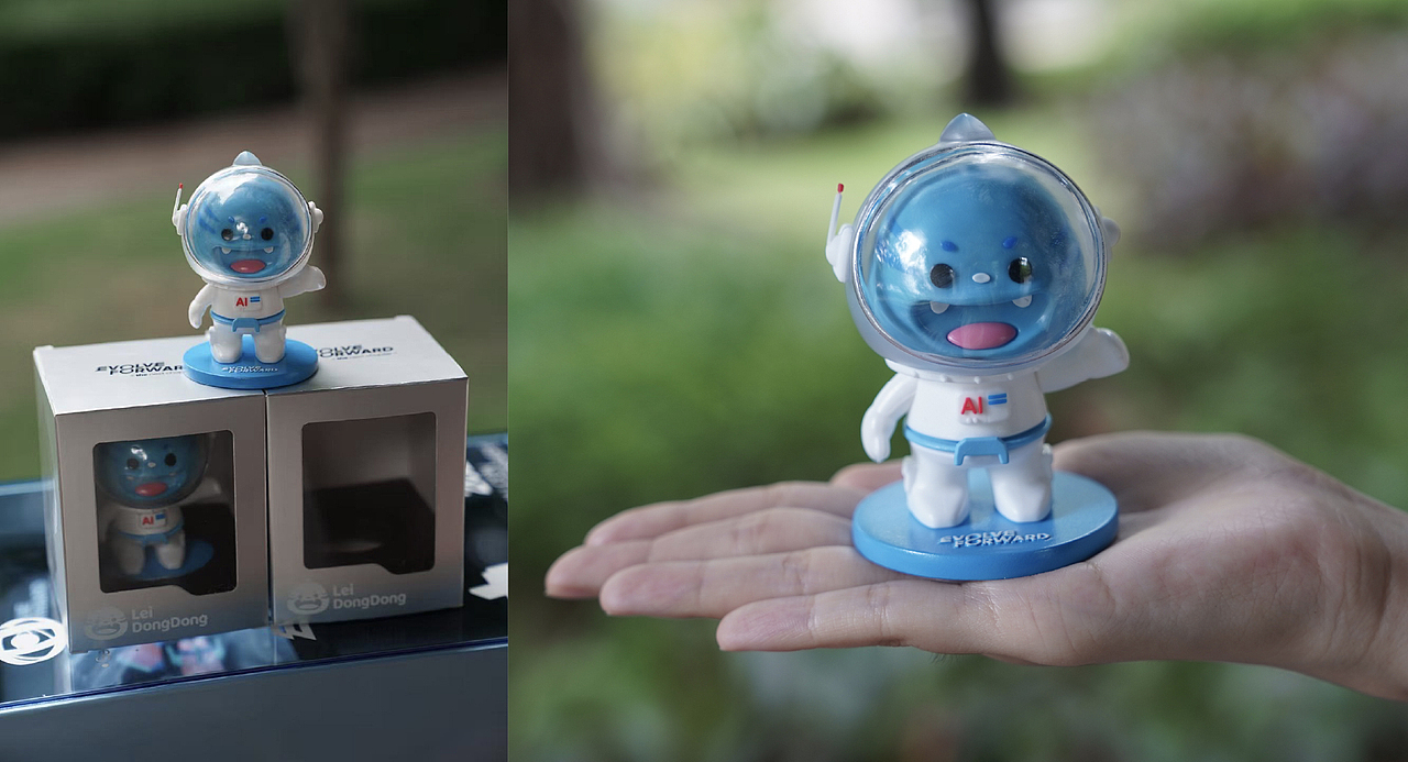 Evolve ∞ Forward - 8周年庆主视觉设计