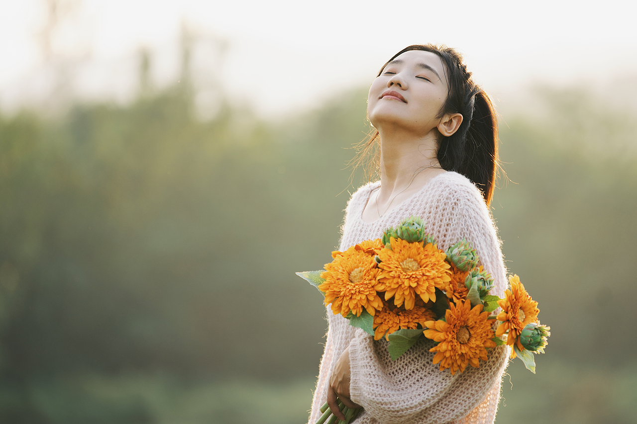 初秋暖阳下的向日葵（图ZMzk3NTgyNDI4） - 人像摄影 - 站酷设计师AIERS052894原创素材 - 站酷ZCOOL