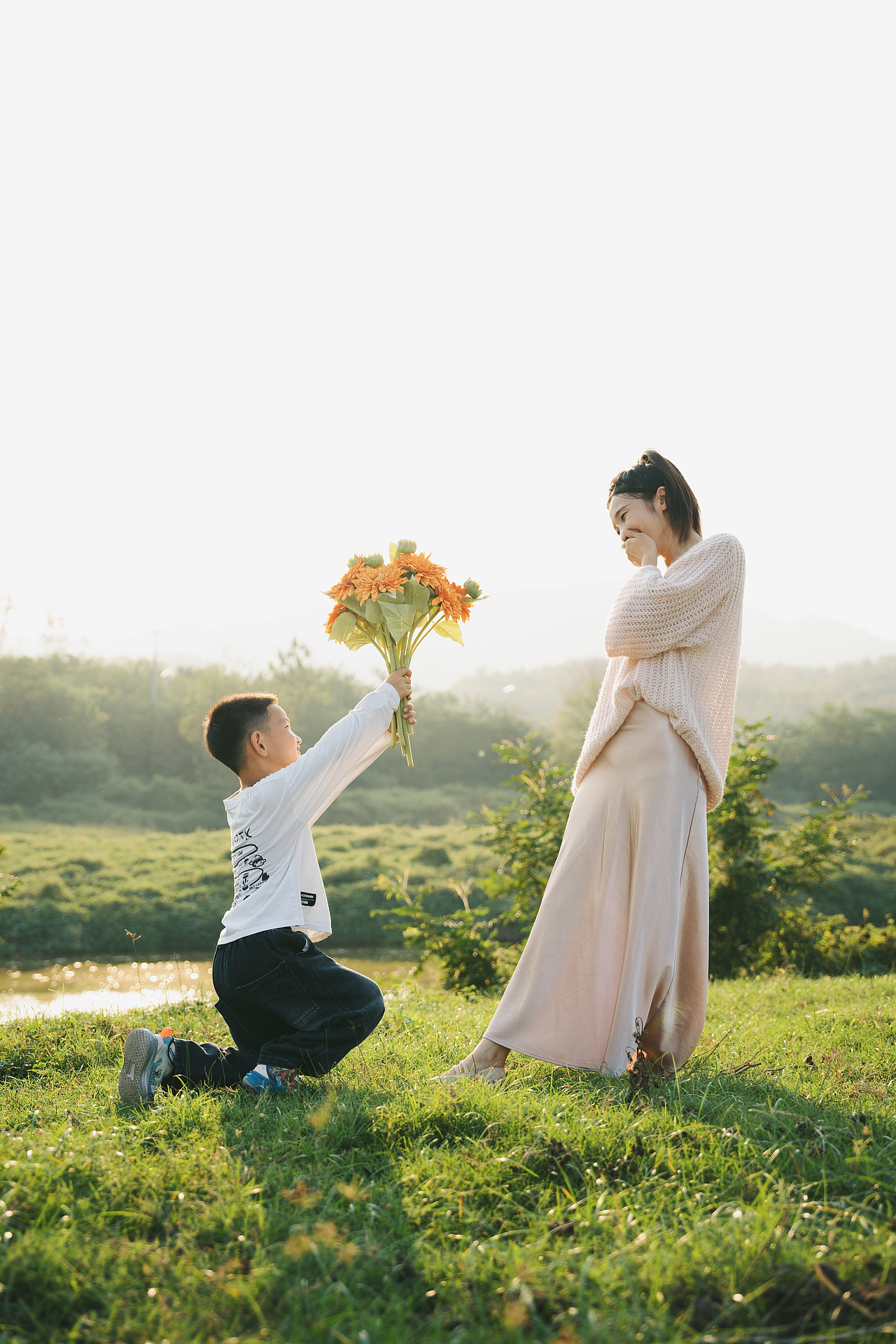 初秋暖阳下的向日葵（图ZMzk3NTgyNDk2） - 人像摄影 - 站酷设计师AIERS052894原创素材 - 站酷ZCOOL