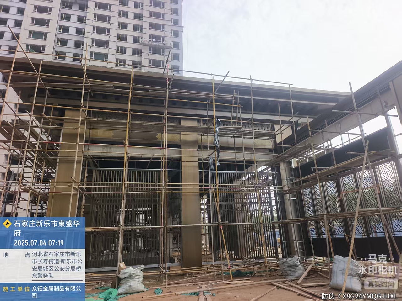 石家庄新乐市东盛华府中式门楼斗拱飞檐绘东方人居画卷