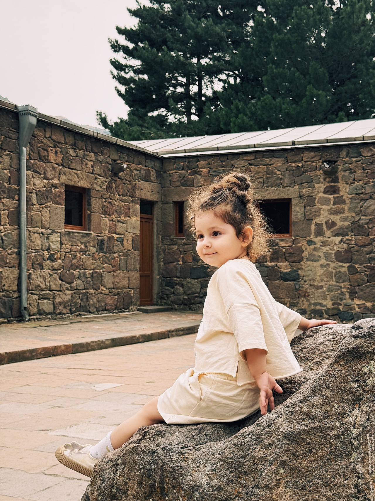 格鲁吉亚，亚美尼亚