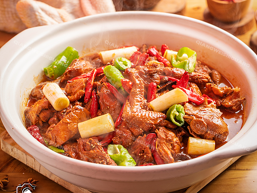 锅气十足砂锅鸡拍摄