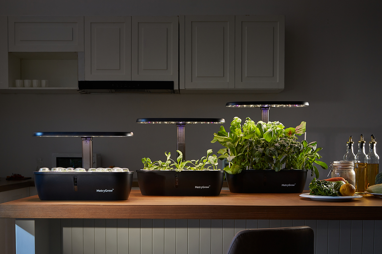 家电摄影｜植物水培器｜静观水影，滋养新生（图ZMzk3ODU0MDEy） - 产品摄影 - 站酷设计师跨境电商家具摄影原创素材 - 站酷ZCOOL