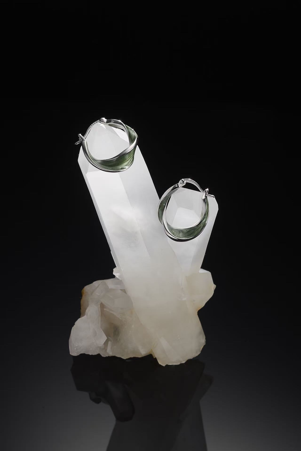 珠宝年框创意拍摄（图ZMzk3ODYxNTcy） - 产品摄影 - 站酷设计师管君廷原创素材 - 站酷ZCOOL