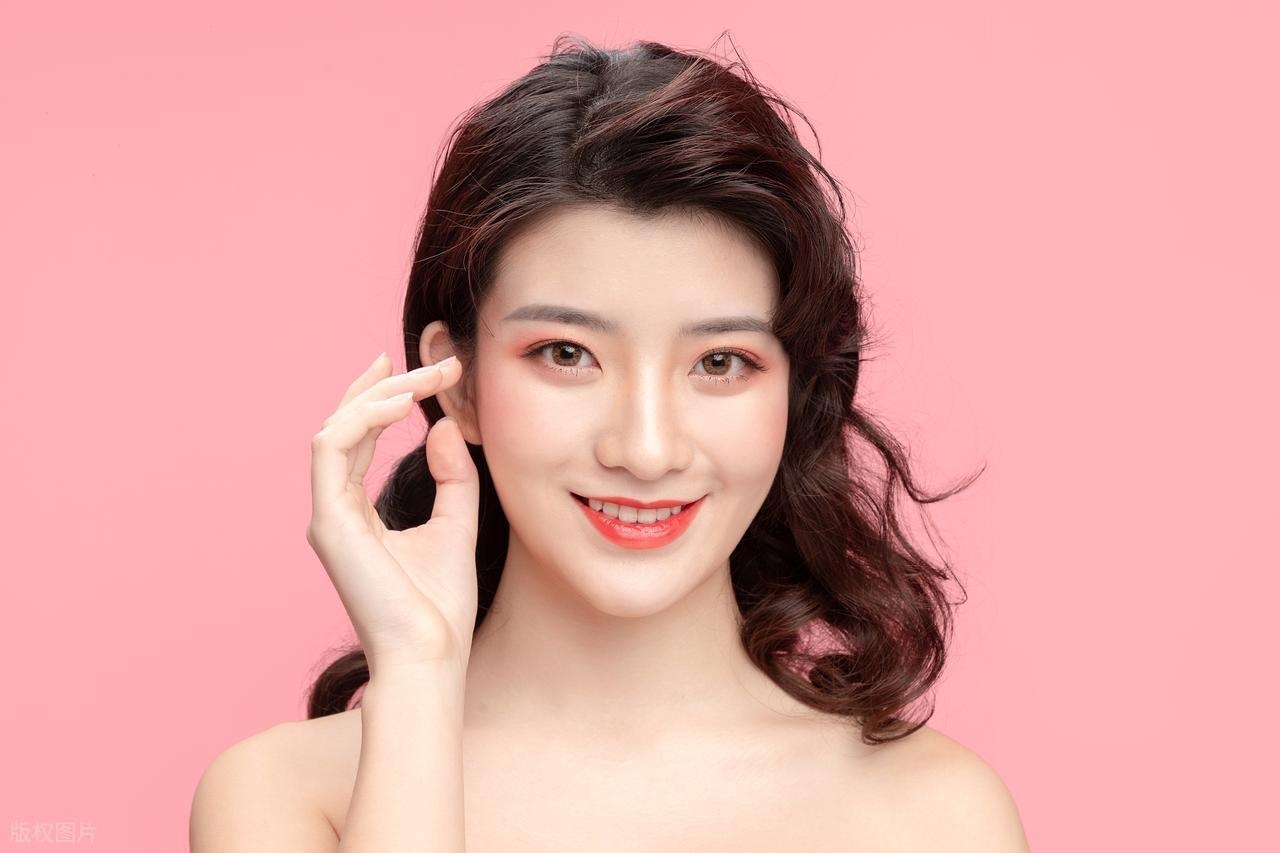 懒人必备！2025年一键解决干燥泛红的男士面膜，敷完直接出门