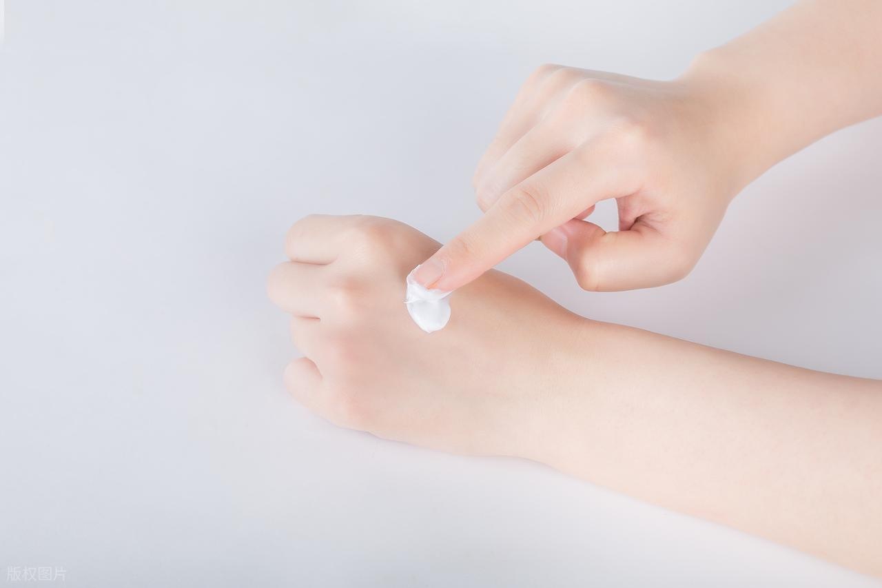 2025年敏感肌必囤清单！全网热议的舒缓保湿面膜，红血丝泛红都说再见