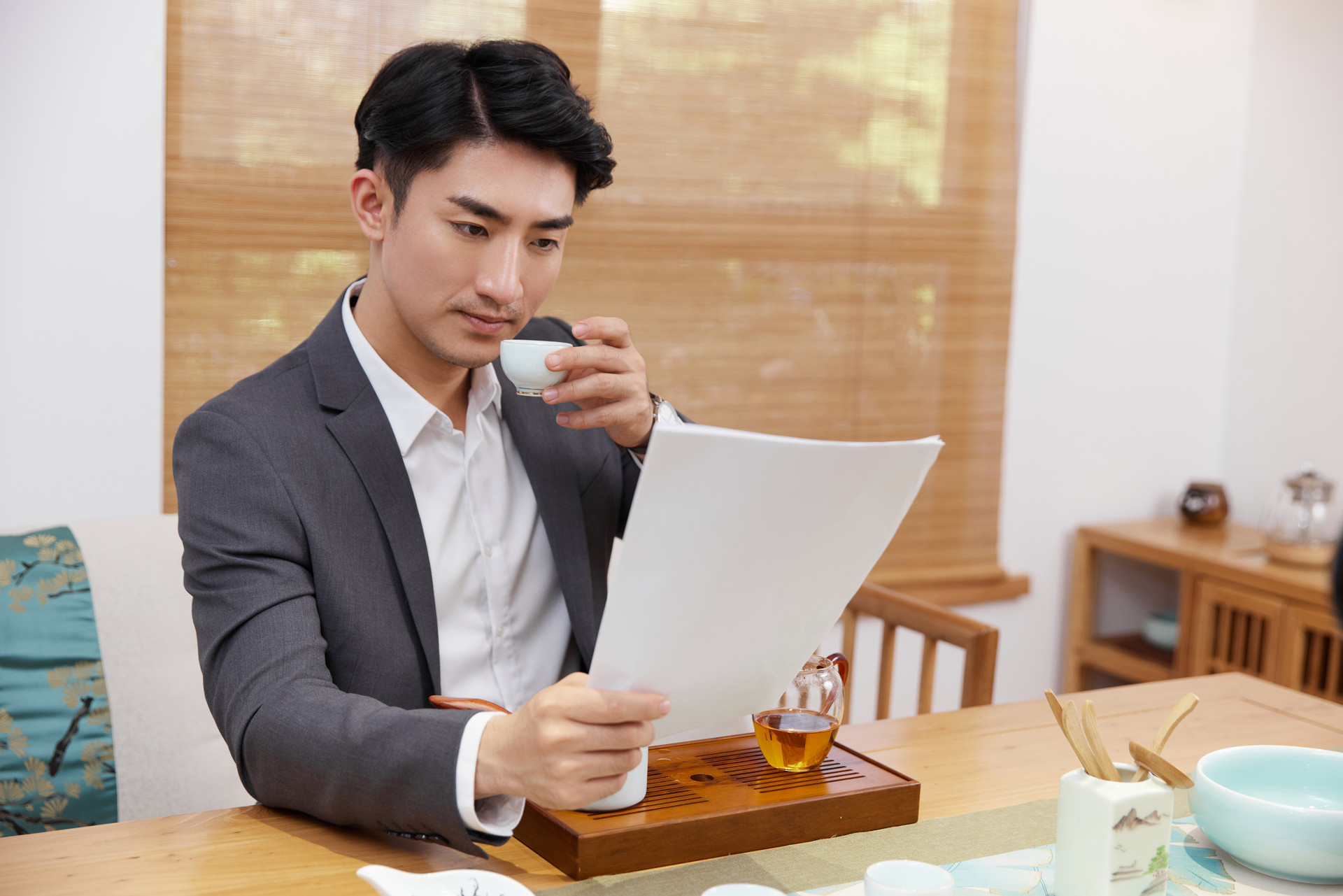 秋季护肤怕麻烦？览邦男士护肤套装，把‘年轻感’锁得死死的～