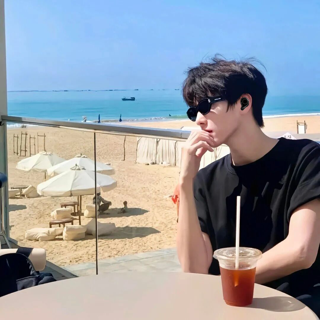 秋季护肤怕麻烦？览邦男士护肤套装，把‘年轻感’锁得死死的～