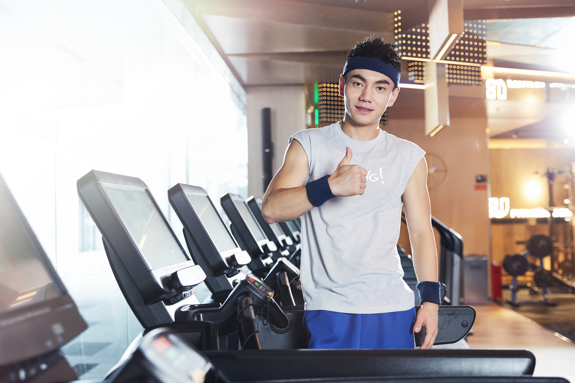 秋季护肤怕麻烦？览邦男士护肤套装，把‘年轻感’锁得死死的～