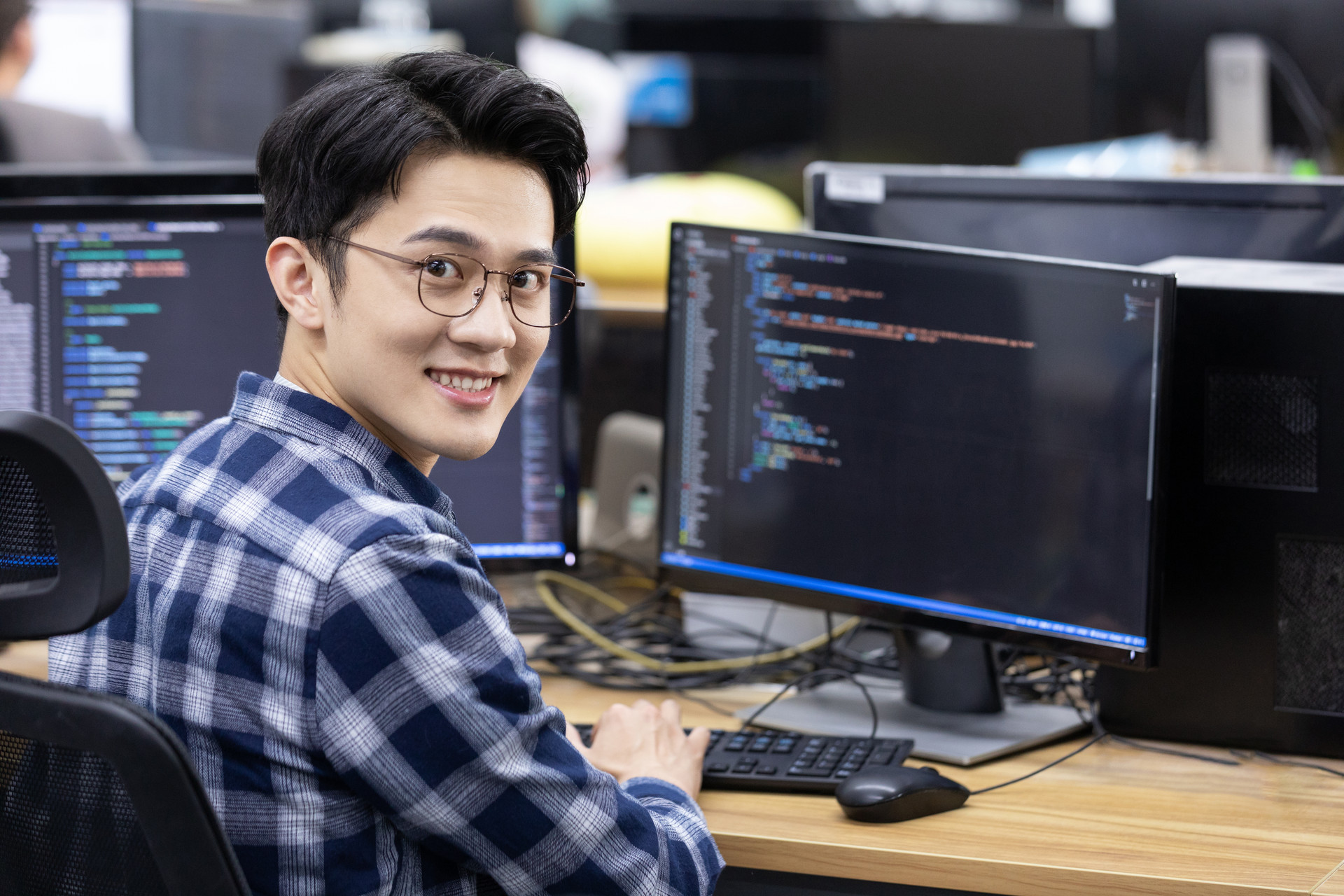 秋季护肤怕麻烦？览邦男士护肤套装，把‘年轻感’锁得死死的～